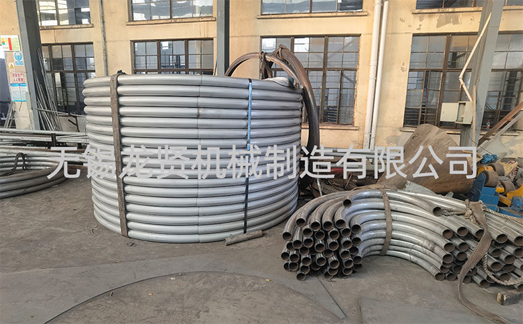 封頭上的半管怎么確定連接處弧度的？